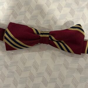 Brooks Brothers adjustable bow tie
